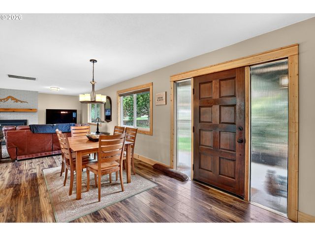 9732 Se LADERA Ct, Damascus, OR 97089