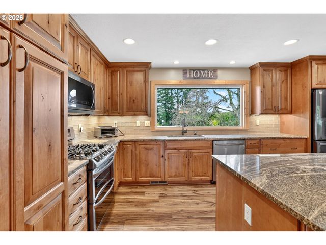 9732 Se LADERA Ct, Damascus, OR 97089