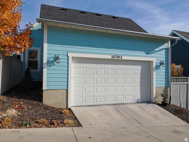10762 S BEACH COMBER WAY, South Jordan, UT 84009