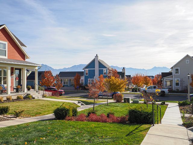 10762 S BEACH COMBER WAY, South Jordan, UT 84009