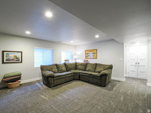 10762 S BEACH COMBER WAY, South Jordan, UT 84009