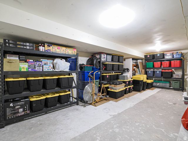 10762 S BEACH COMBER WAY, South Jordan, UT 84009