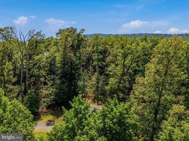 115 WAMPUM LN, Hedgesville, WV 25427