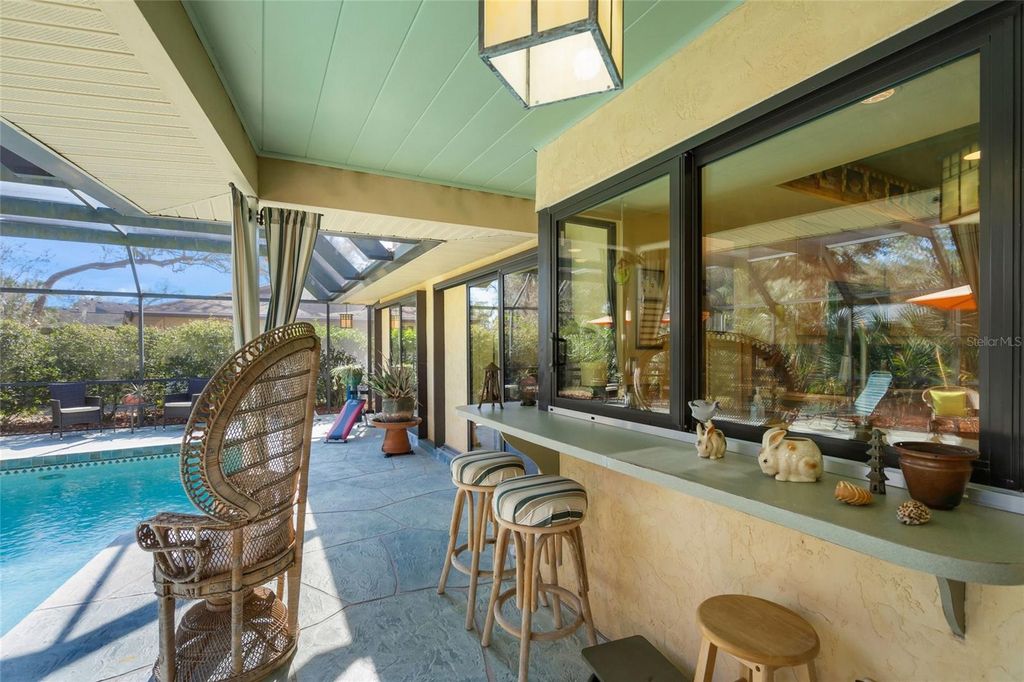 Image 32 of property listing at 4049 SOUTHWELL WAY, Sarasota, FL 34241