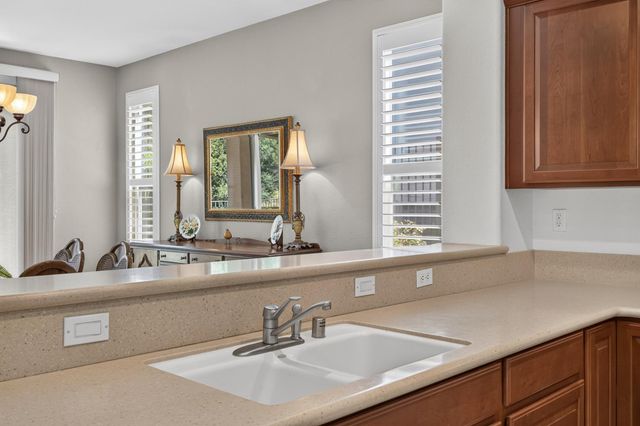 2262 Walden View Ln, Lincoln, CA 95648
