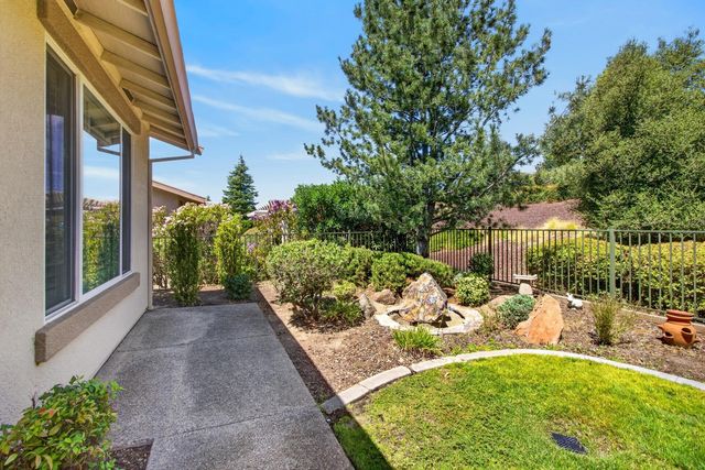 2262 Walden View Ln, Lincoln, CA 95648