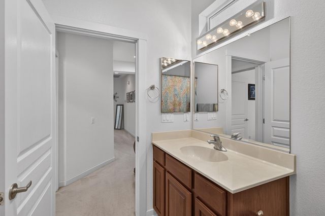 2262 Walden View Ln, Lincoln, CA 95648