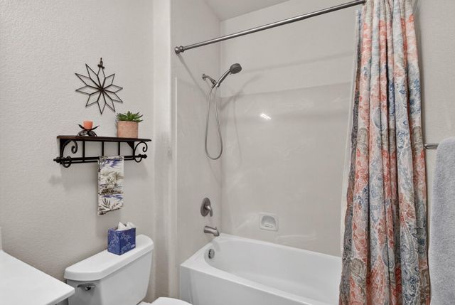 2262 Walden View Ln, Lincoln, CA 95648