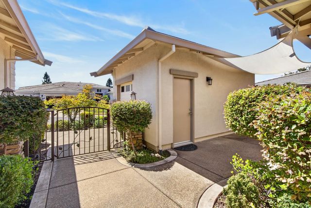 2262 Walden View Ln, Lincoln, CA 95648
