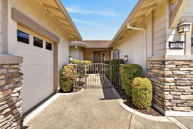 2262 Walden View Ln, Lincoln, CA 95648