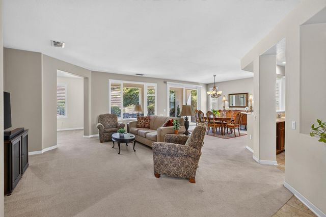 2262 Walden View Ln, Lincoln, CA 95648
