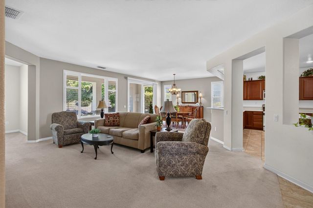 2262 Walden View Ln, Lincoln, CA 95648