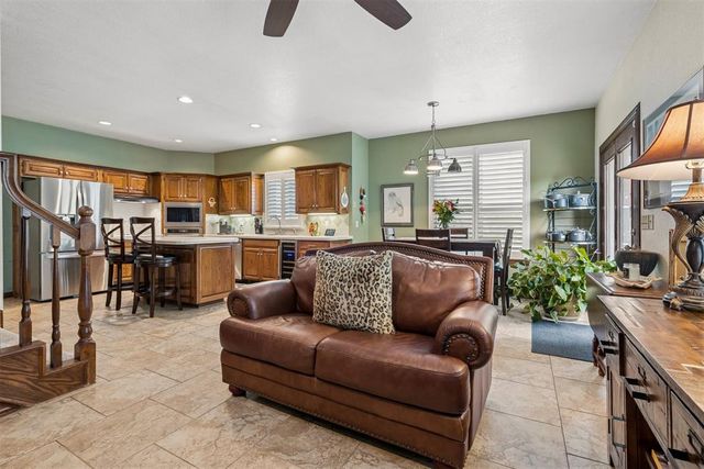 900 Carfax Road, Edmond, OK 73034