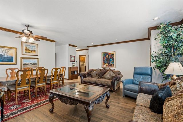 900 Carfax Road, Edmond, OK 73034