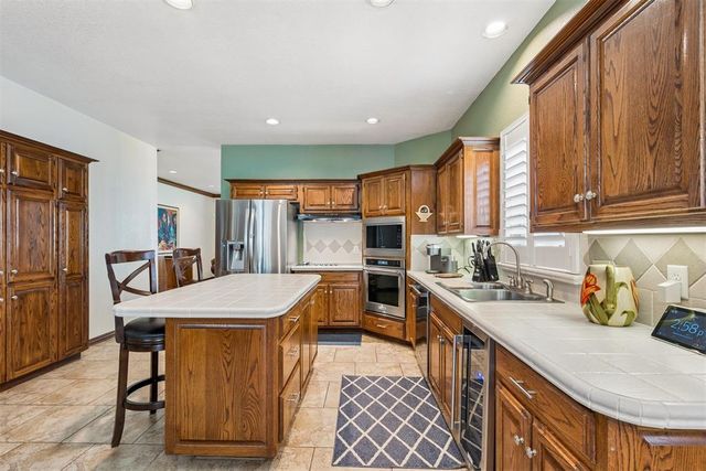 900 Carfax Road, Edmond, OK 73034