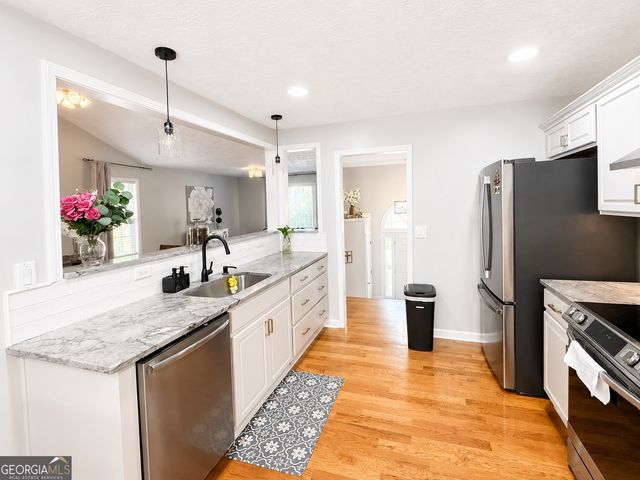 3980 Piper Glen Drive, Buford, GA 30519