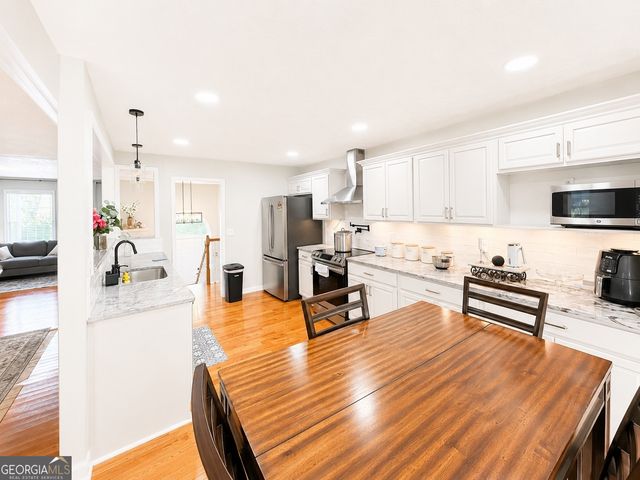 3980 Piper Glen Drive, Buford, GA 30519