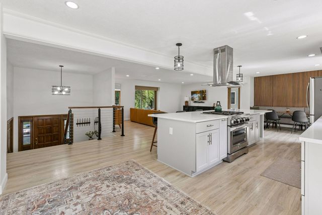1544 Mccarthy Road, Eagan, MN 55121