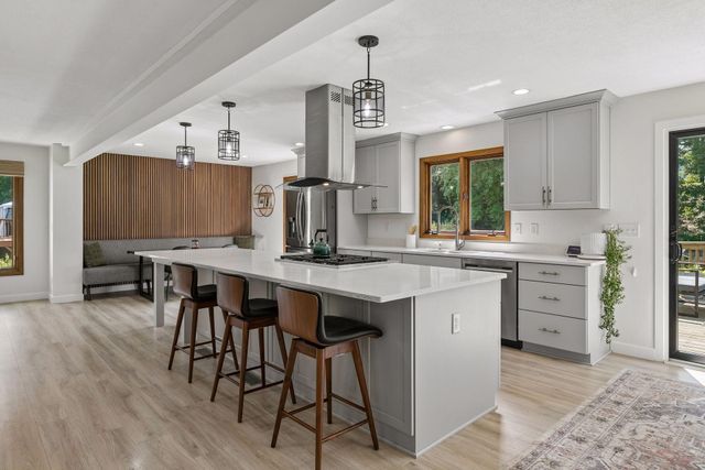 1544 Mccarthy Road, Eagan, MN 55121