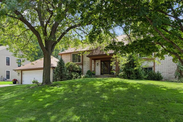1544 Mccarthy Road, Eagan, MN 55121