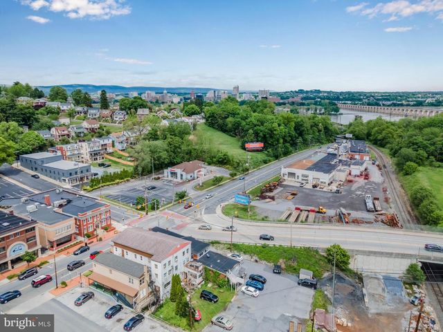 300-302 MARKET ST, Lemoyne, PA 17043