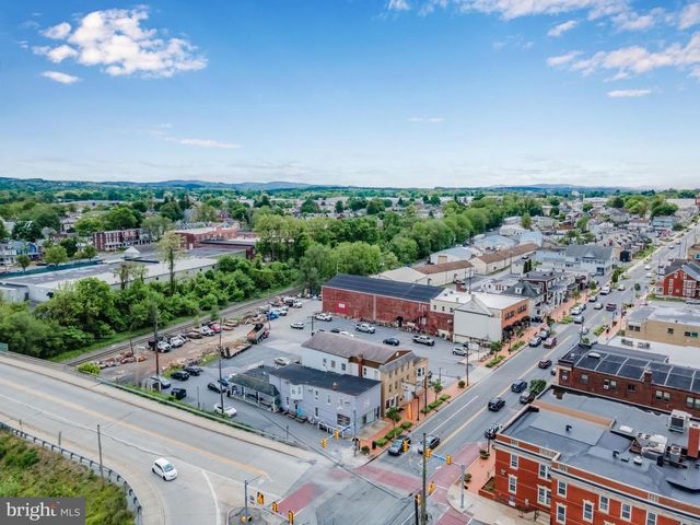 300-302 MARKET ST, Lemoyne, PA 17043