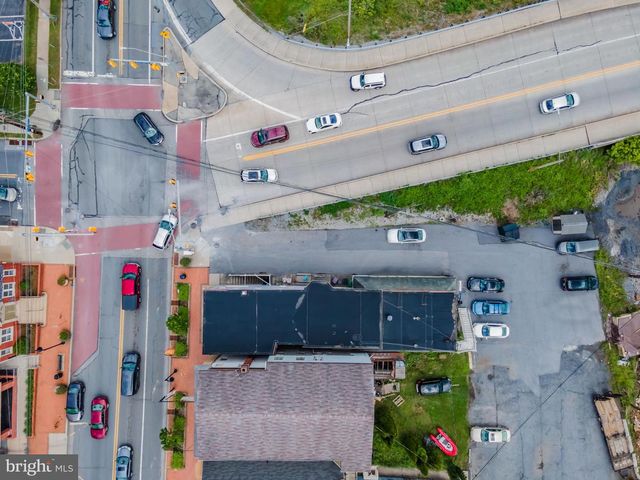 300-302 MARKET ST, Lemoyne, PA 17043