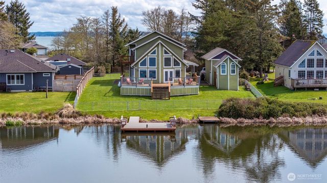 503 Duck Lake Drive SE, Ocean Shores, WA 98569