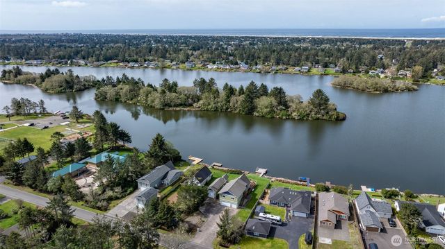 503 Duck Lake Drive SE, Ocean Shores, WA 98569
