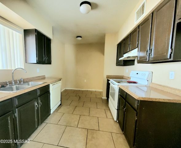 1214 Brandy Court, Rio Rico, AZ 85648