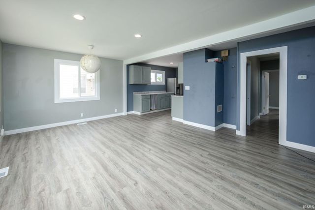 1917 Glenwood Avenue, Fort Wayne, IN 46805