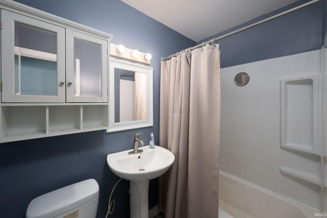 1917 Glenwood Avenue, Fort Wayne, IN 46805