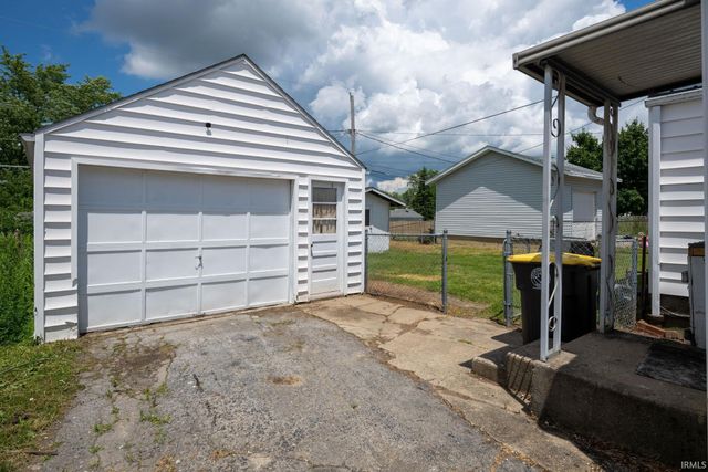 1917 Glenwood Avenue, Fort Wayne, IN 46805