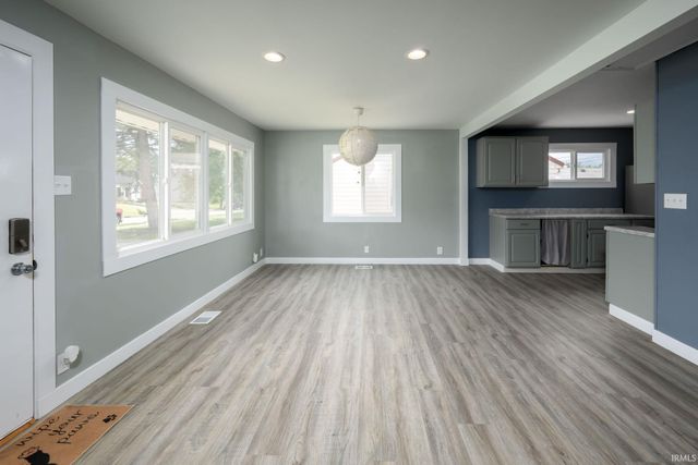 1917 Glenwood Avenue, Fort Wayne, IN 46805
