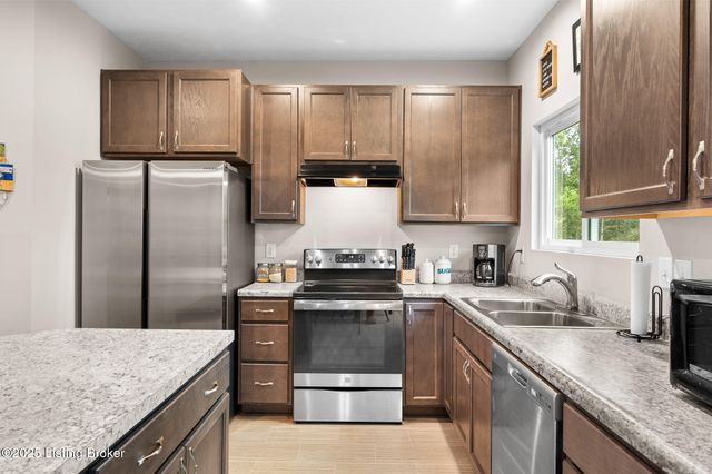 115 Gentle Wind Ct, Mt Washington, KY 40047