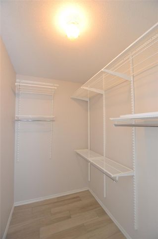 703 Flower Field Court, Pearland, TX 77584