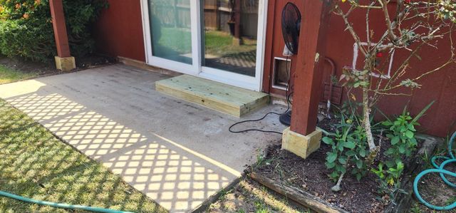 703 Flower Field Court, Pearland, TX 77584