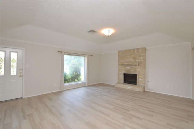 703 Flower Field Court, Pearland, TX 77584