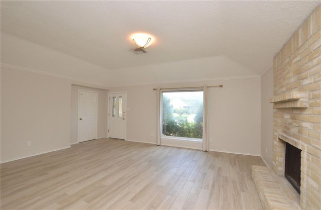 703 Flower Field Court, Pearland, TX 77584