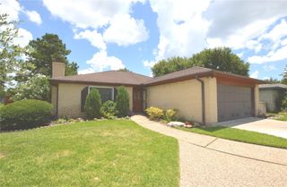 703 Flower Field Court, Pearland, TX 77584