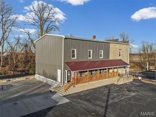 305 N Main Street, Ste Genevieve, MO 63670