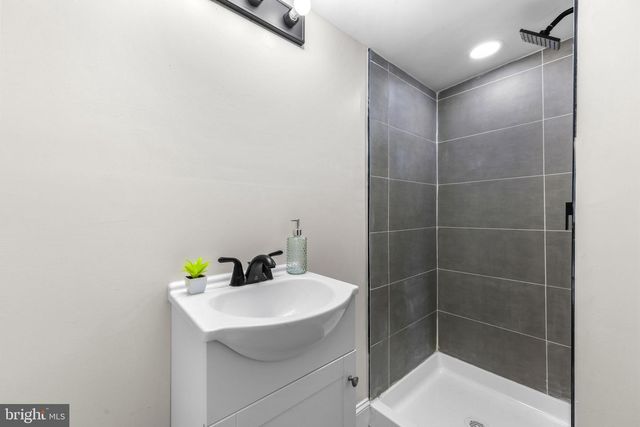 1812 E 32ND ST, Baltimore, MD 21218