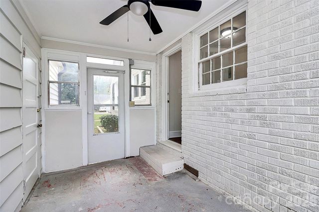 5726 Oak Drive, Charlotte, NC 28216