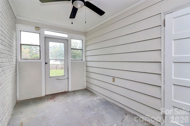 5726 Oak Drive, Charlotte, NC 28216