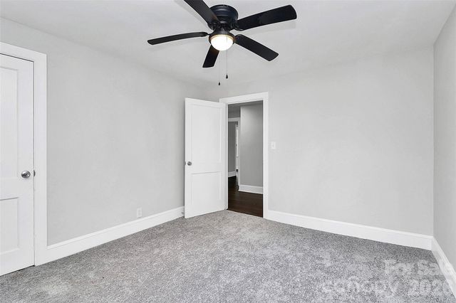 5726 Oak Drive, Charlotte, NC 28216