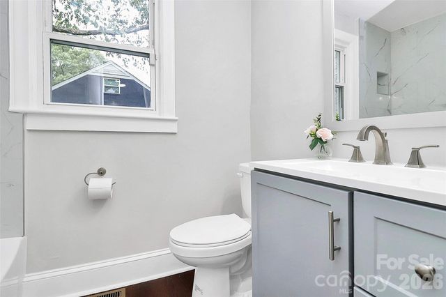 5726 Oak Drive, Charlotte, NC 28216