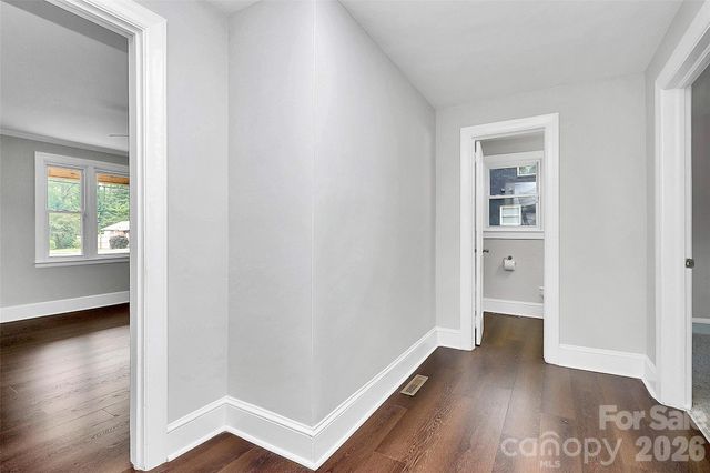 5726 Oak Drive, Charlotte, NC 28216