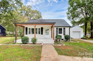 5726 Oak Drive, Charlotte, NC 28216
