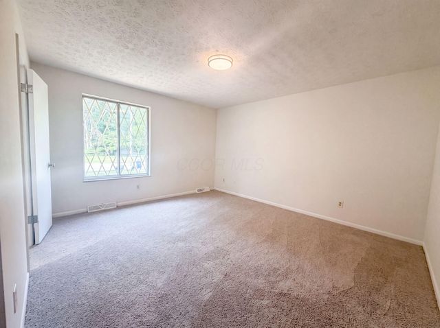 5129 Etna Road, Whitehall, OH 43213