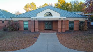 3302 N Northills Boulevard, Fayetteville, AR 72703